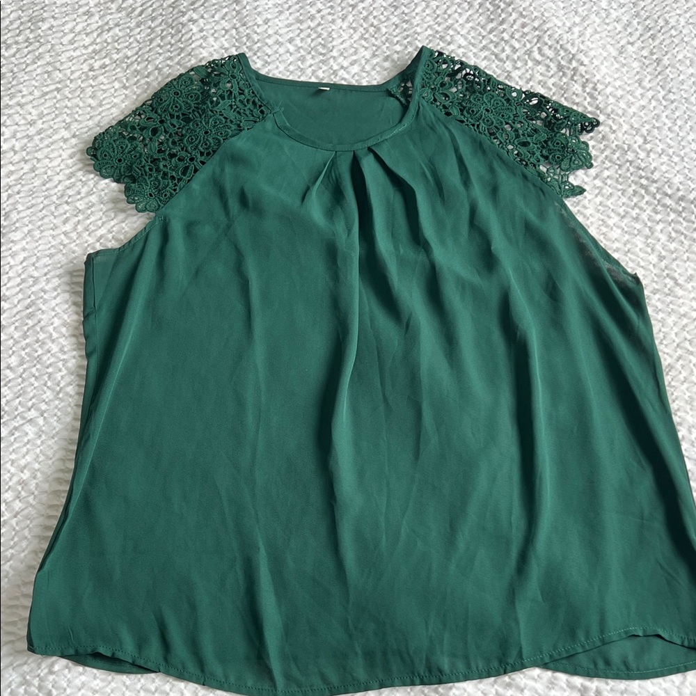 Elegant Green Lace Sleeve Women's Top
